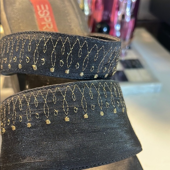 Esprit Black Wedge Shoes with Textured Straps - Picture 4 of 9